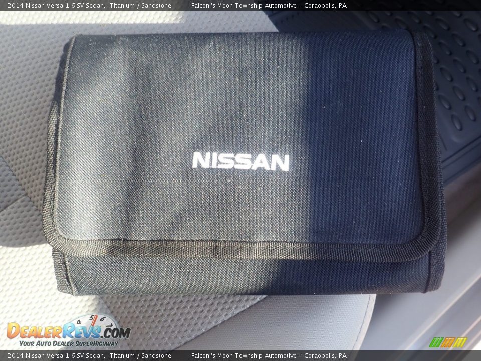 2014 Nissan Versa 1.6 SV Sedan Titanium / Sandstone Photo #13