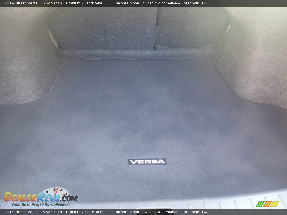 2014 Nissan Versa 1.6 SV Sedan Titanium / Sandstone Photo #21