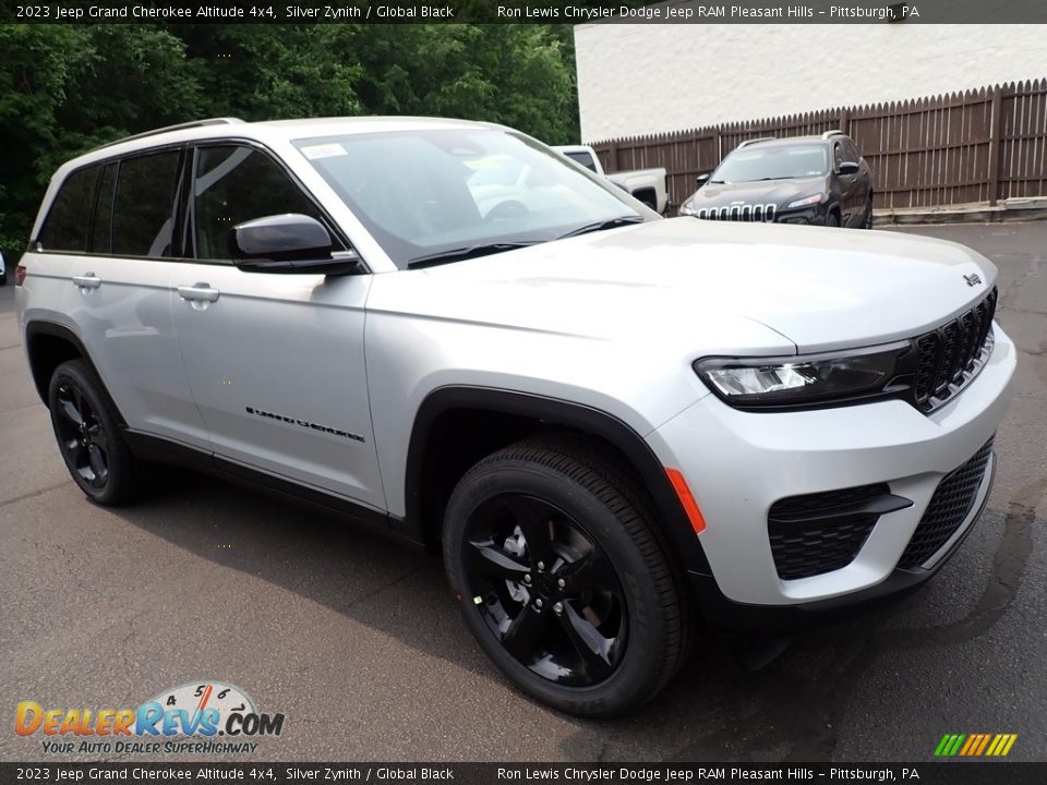 2023 Jeep Grand Cherokee Altitude 4x4 Silver Zynith / Global Black Photo #8