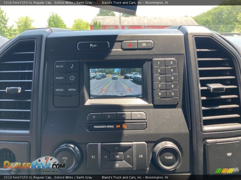 2019 Ford F150 XL Regular Cab Oxford White / Earth Gray Photo #20