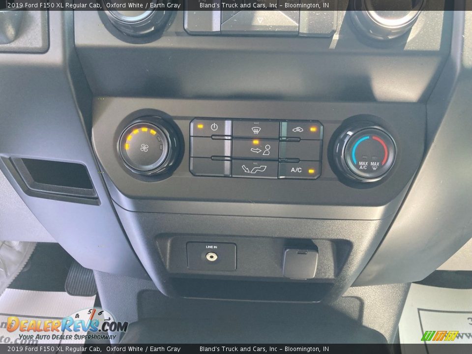 2019 Ford F150 XL Regular Cab Oxford White / Earth Gray Photo #21