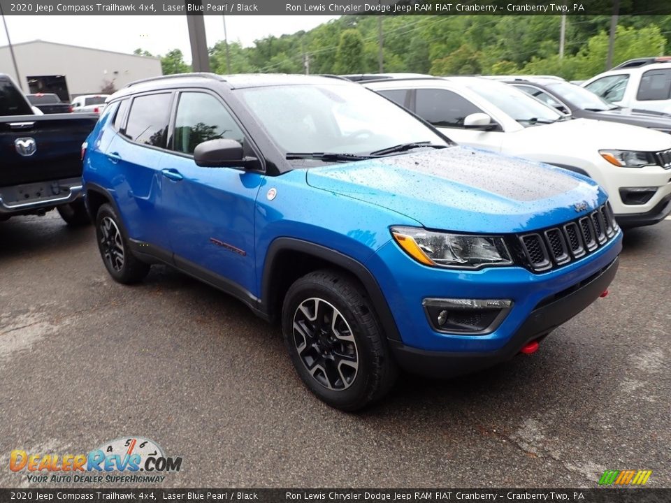 Front 3/4 View of 2020 Jeep Compass Trailhawk 4x4 Photo #3