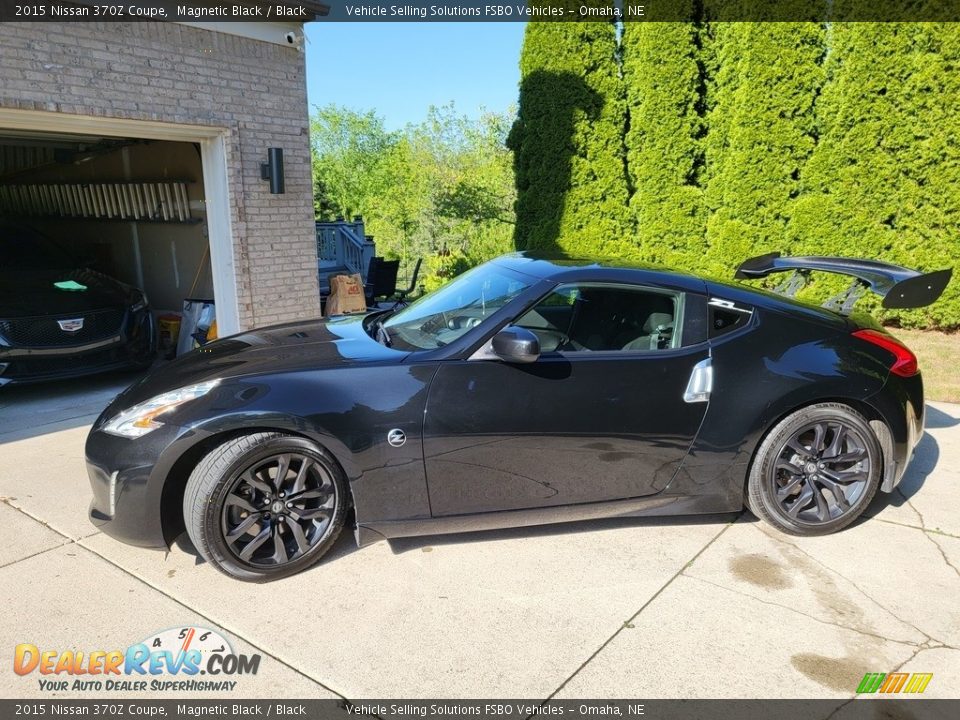 2015 Nissan 370Z Coupe Magnetic Black / Black Photo #4