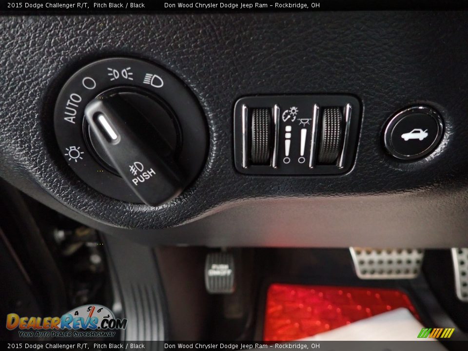 2015 Dodge Challenger R/T Pitch Black / Black Photo #15