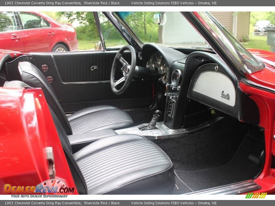 Front Seat of 1963 Chevrolet Corvette Sting Ray Convertible Photo #5
