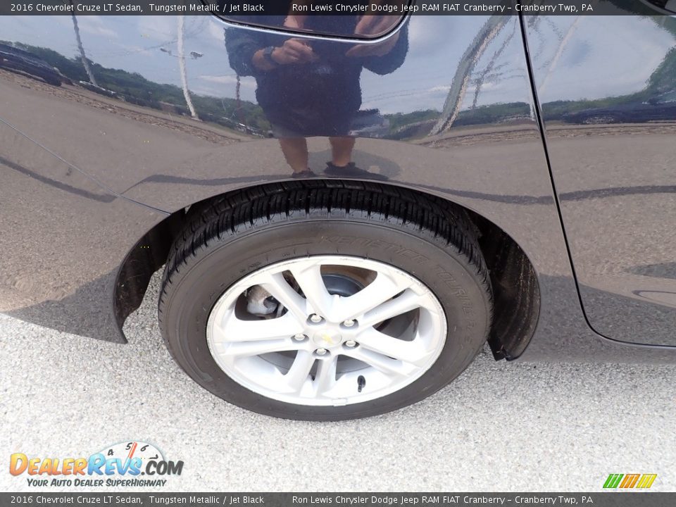 2016 Chevrolet Cruze LT Sedan Wheel Photo #9