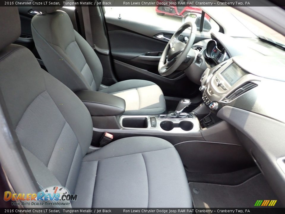Front Seat of 2016 Chevrolet Cruze LT Sedan Photo #11