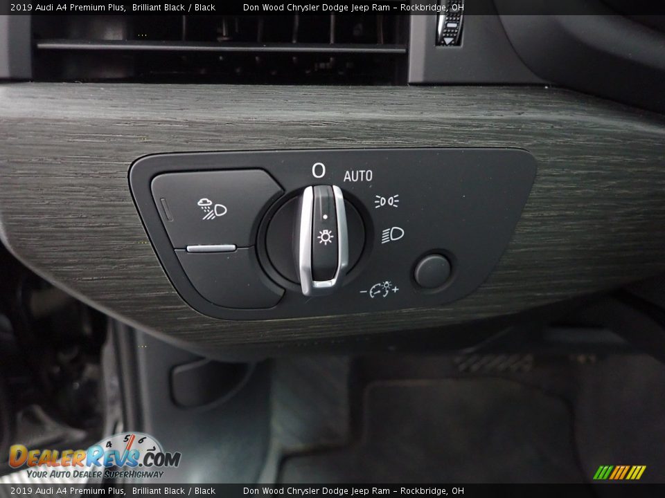 2019 Audi A4 Premium Plus Brilliant Black / Black Photo #17