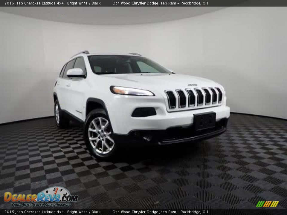 2016 Jeep Cherokee Latitude 4x4 Bright White / Black Photo #1