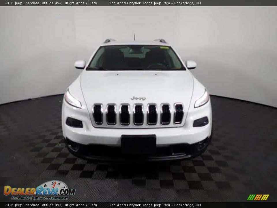 2016 Jeep Cherokee Latitude 4x4 Bright White / Black Photo #5