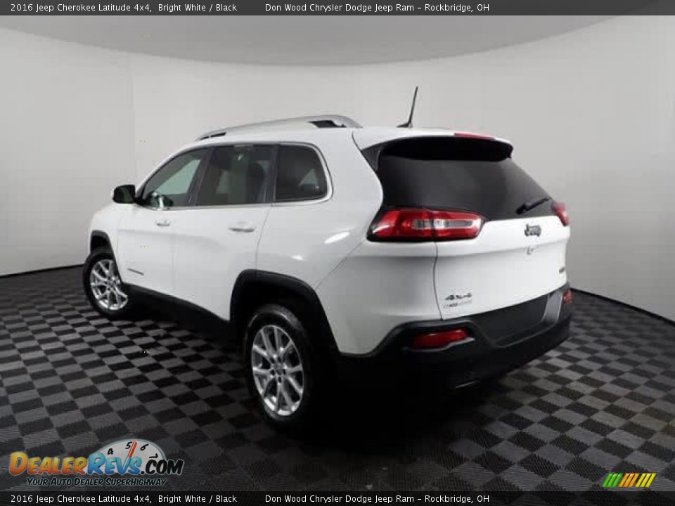 2016 Jeep Cherokee Latitude 4x4 Bright White / Black Photo #7