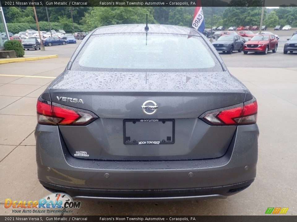 2021 Nissan Versa S Gun Metallic / Charcoal Photo #3