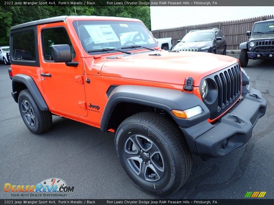Front 3/4 View of 2023 Jeep Wrangler Sport 4x4 Photo #8