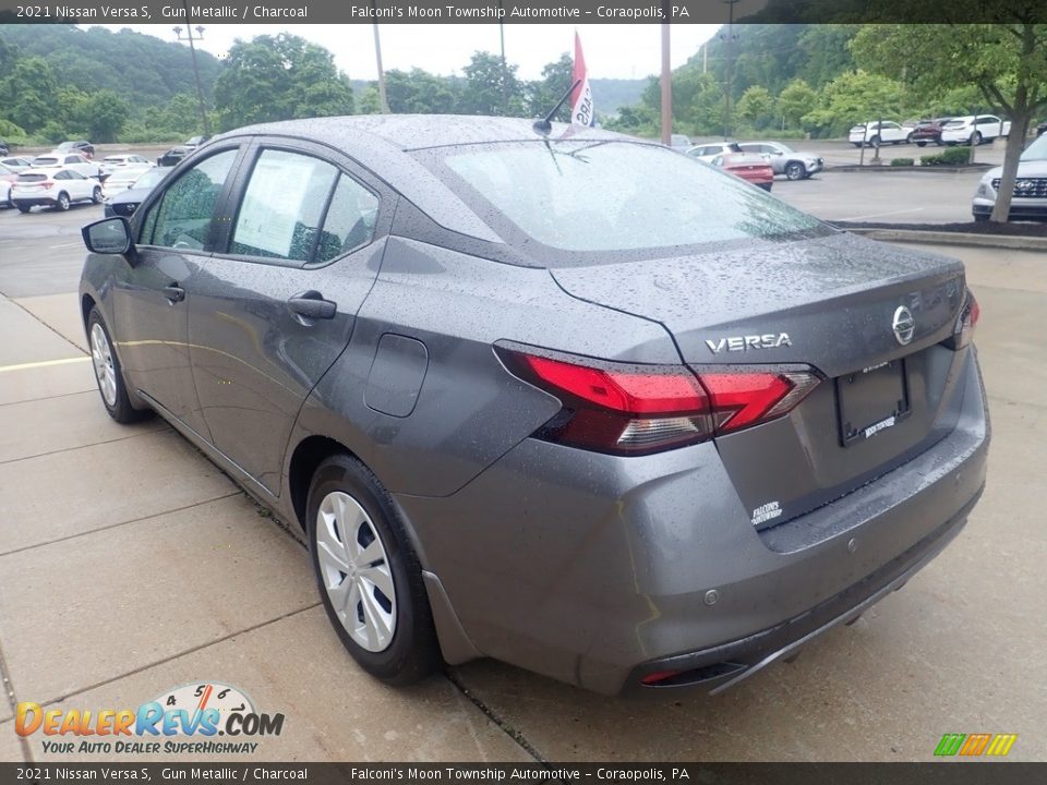 2021 Nissan Versa S Gun Metallic / Charcoal Photo #4