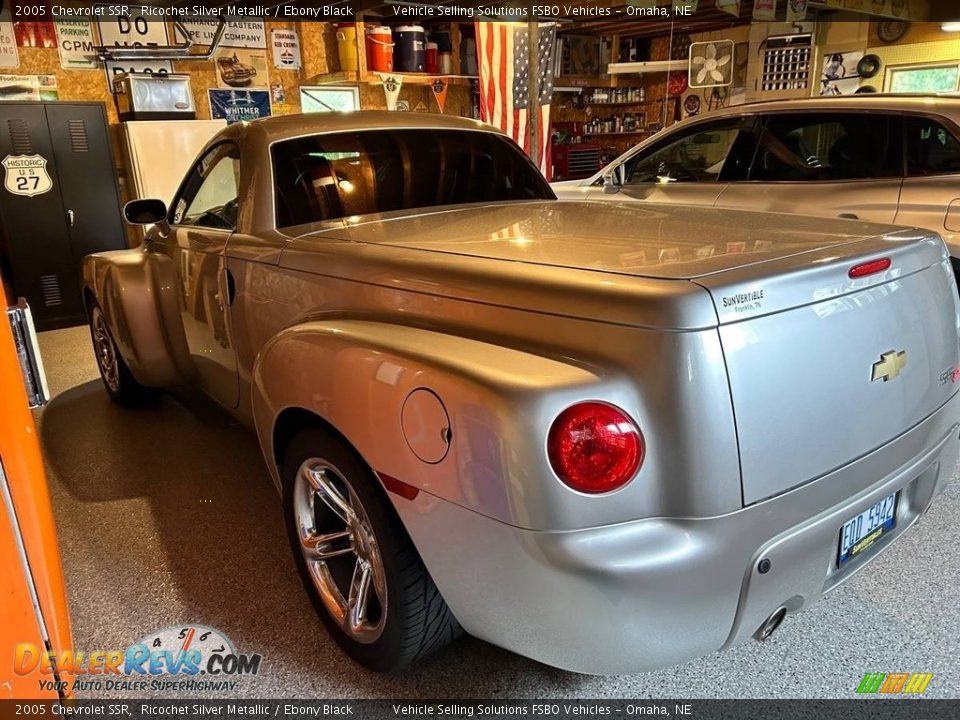 2005 Chevrolet SSR Ricochet Silver Metallic / Ebony Black Photo #6