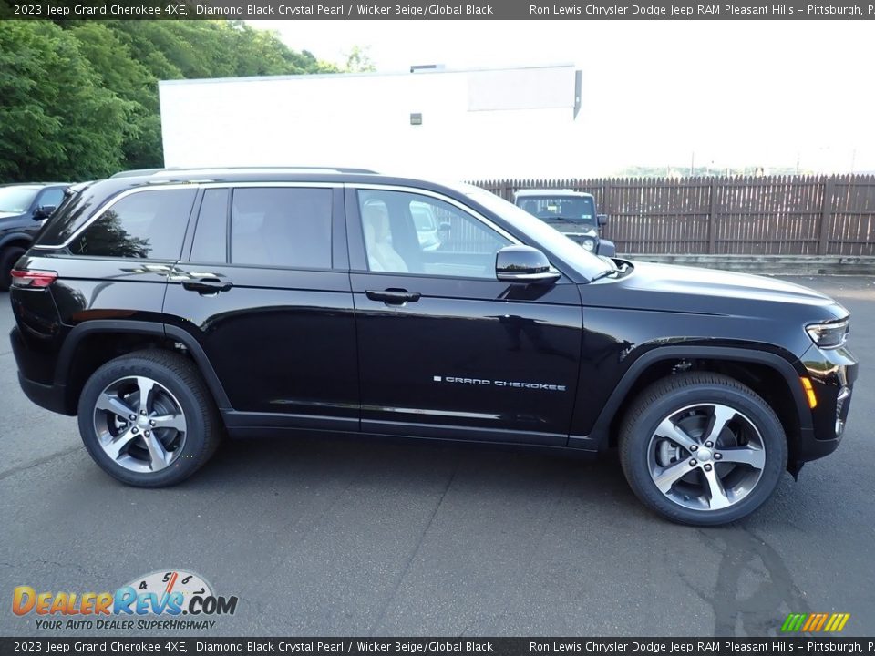 2023 Jeep Grand Cherokee 4XE Diamond Black Crystal Pearl / Wicker Beige/Global Black Photo #7