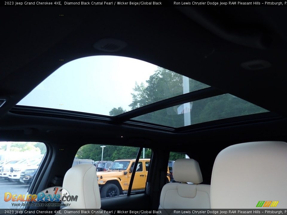 Sunroof of 2023 Jeep Grand Cherokee 4XE Photo #17