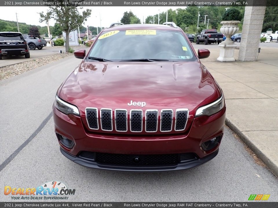 2021 Jeep Cherokee Latitude Lux 4x4 Velvet Red Pearl / Black Photo #3