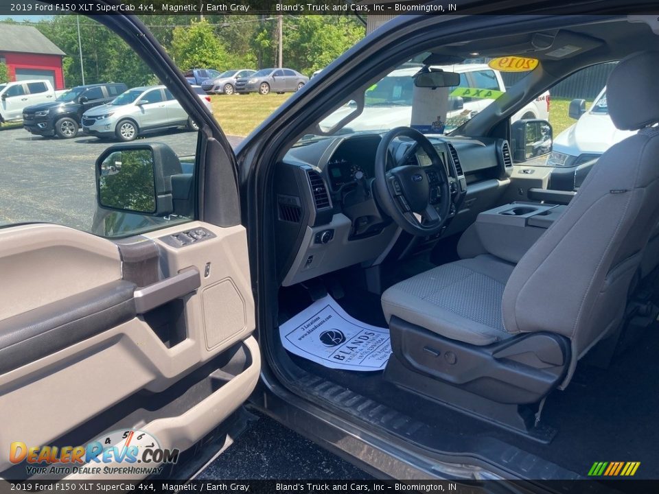 2019 Ford F150 XLT SuperCab 4x4 Magnetic / Earth Gray Photo #10