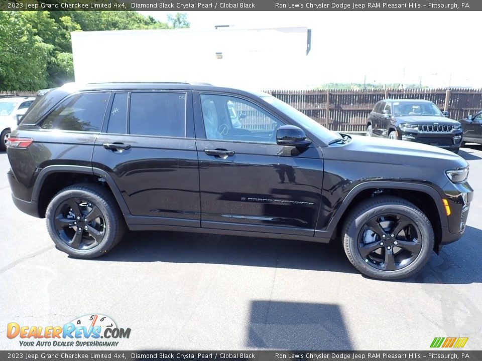 2023 Jeep Grand Cherokee Limited 4x4 Diamond Black Crystal Pearl / Global Black Photo #7