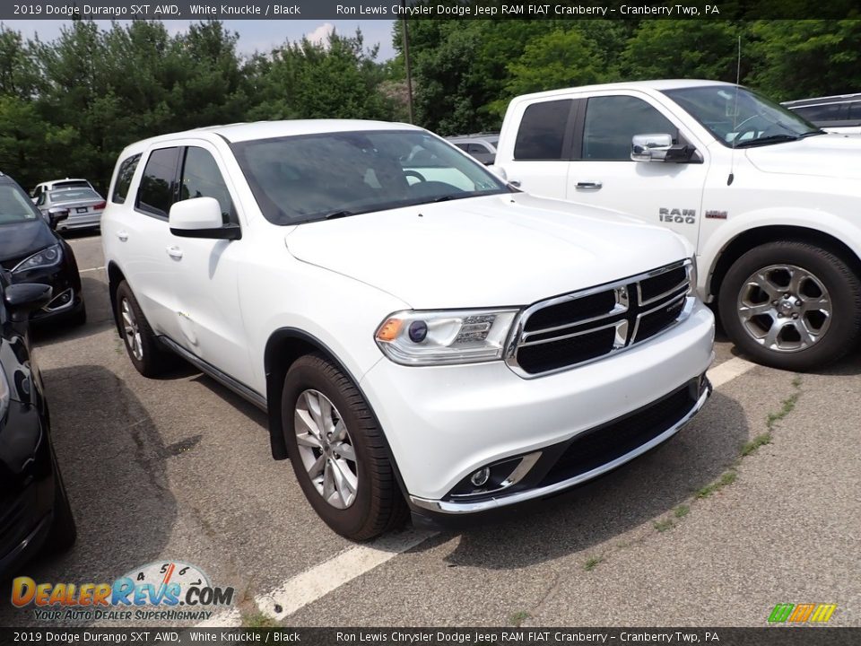 Front 3/4 View of 2019 Dodge Durango SXT AWD Photo #3