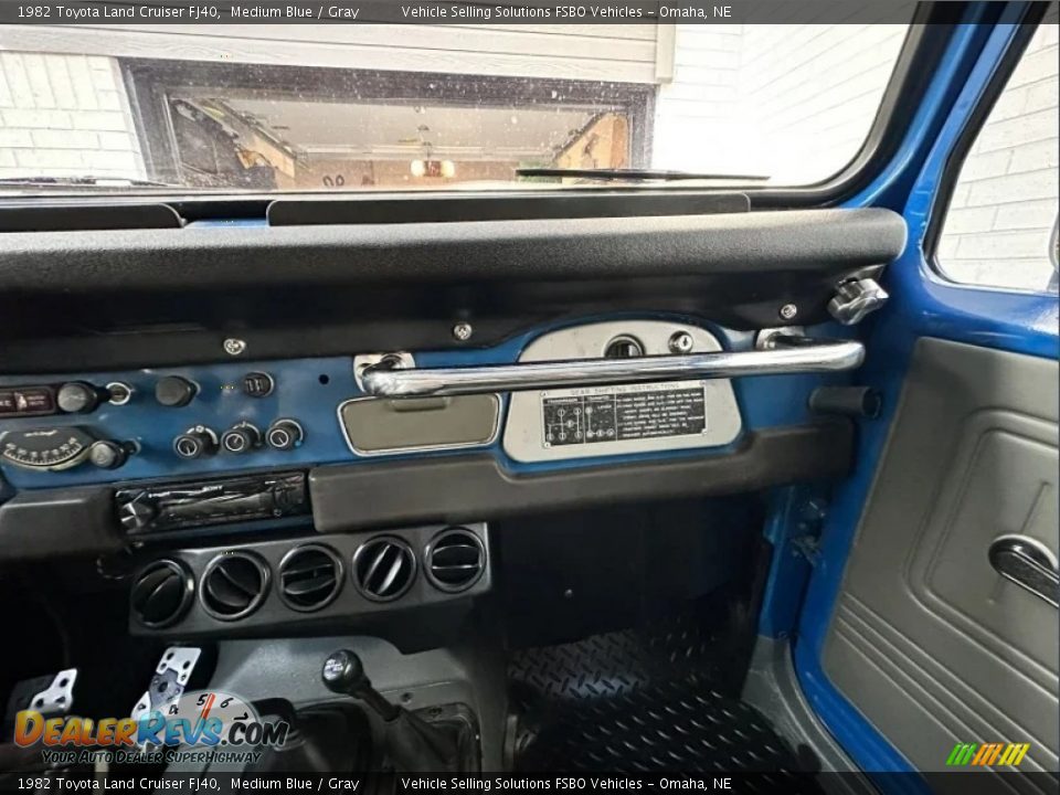 Dashboard of 1982 Toyota Land Cruiser FJ40 Photo #6