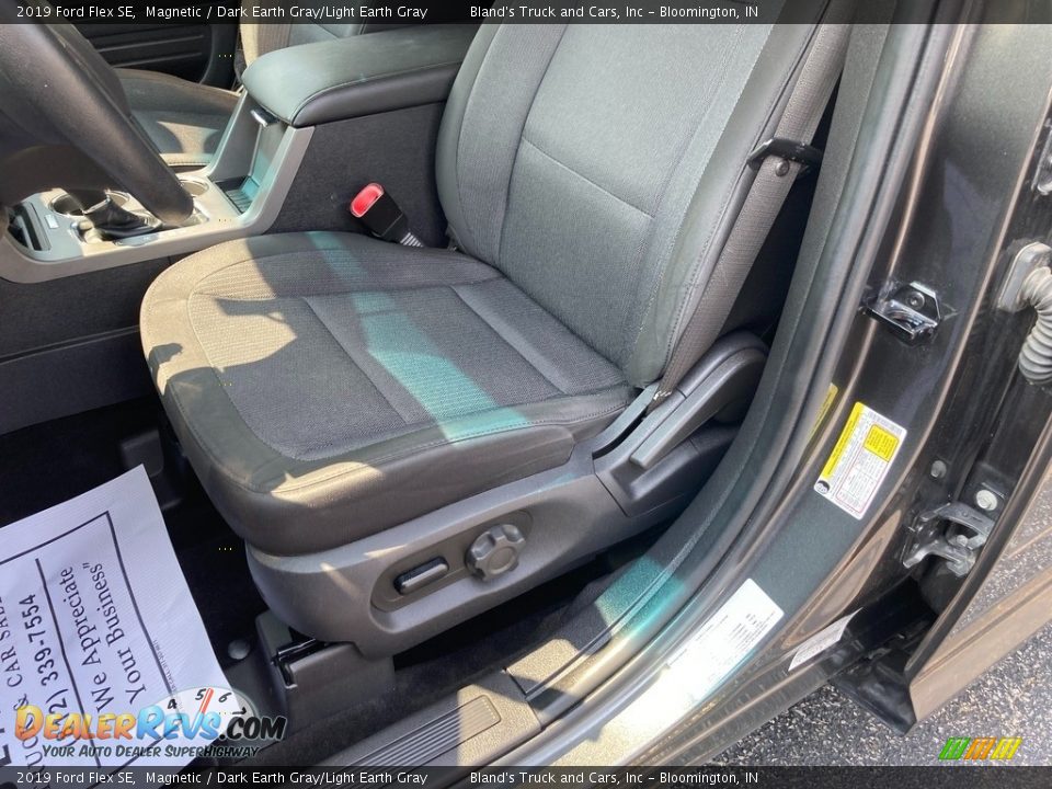 Front Seat of 2019 Ford Flex SE Photo #13