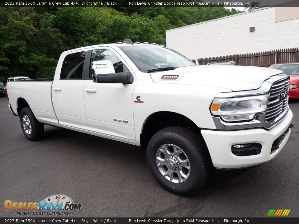 Front 3/4 View of 2023 Ram 3500 Laramie Crew Cab 4x4 Photo #8