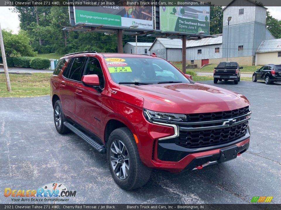 Front 3/4 View of 2021 Chevrolet Tahoe Z71 4WD Photo #6