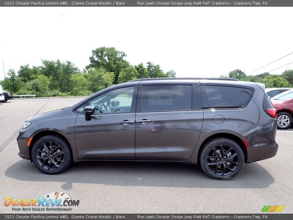 2023 Chrysler Pacifica Limited AWD Granite Crystal Metallic / Black Photo #2