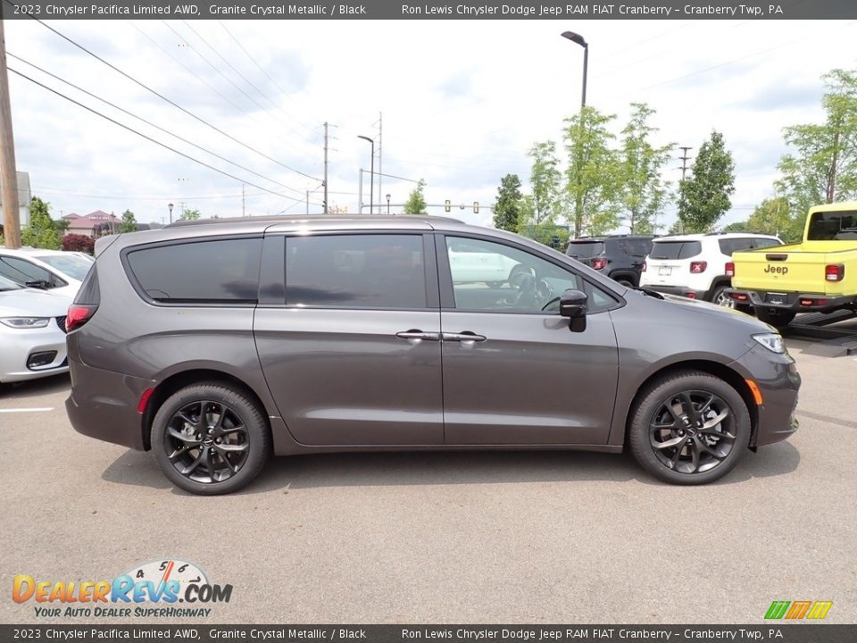 2023 Chrysler Pacifica Limited AWD Granite Crystal Metallic / Black Photo #6