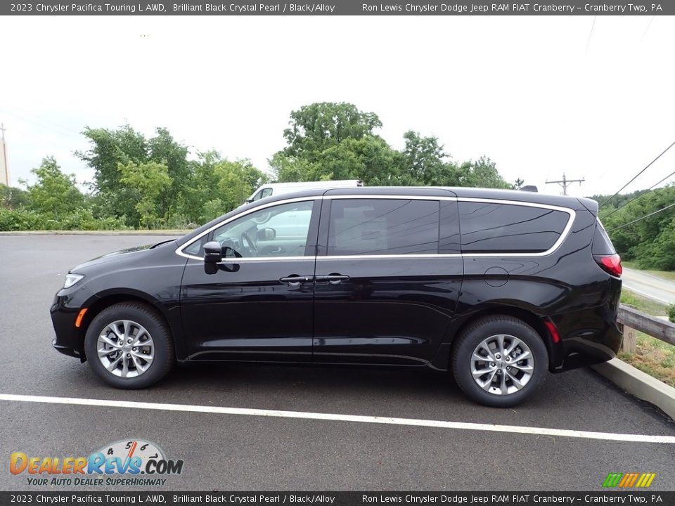 2023 Chrysler Pacifica Touring L AWD Brilliant Black Crystal Pearl / Black/Alloy Photo #2