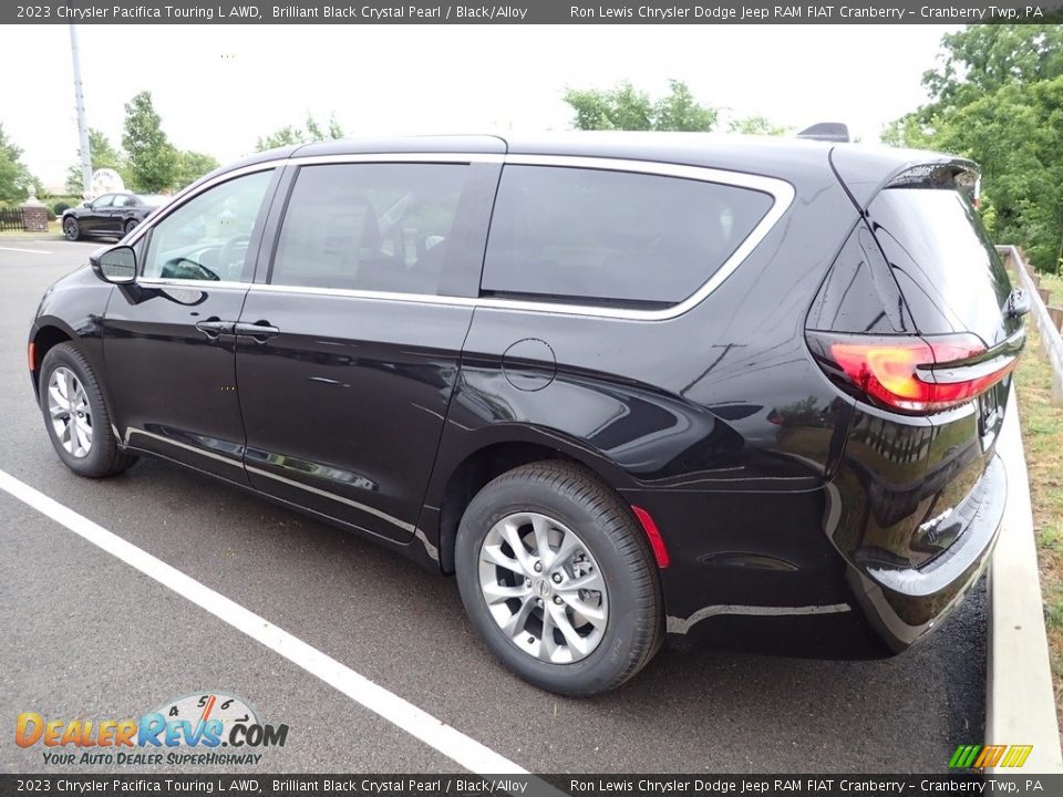 2023 Chrysler Pacifica Touring L AWD Brilliant Black Crystal Pearl / Black/Alloy Photo #3