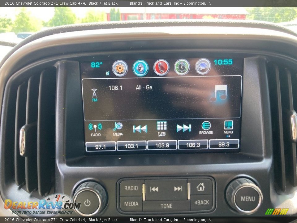 Controls of 2016 Chevrolet Colorado Z71 Crew Cab 4x4 Photo #26