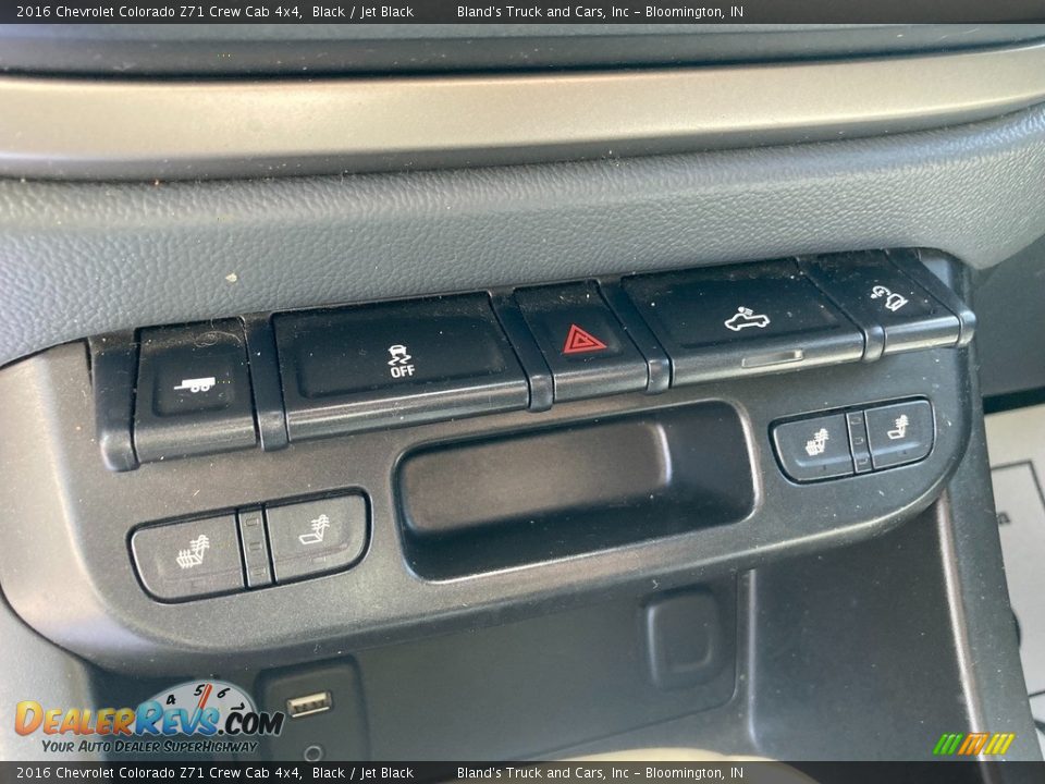 Controls of 2016 Chevrolet Colorado Z71 Crew Cab 4x4 Photo #31