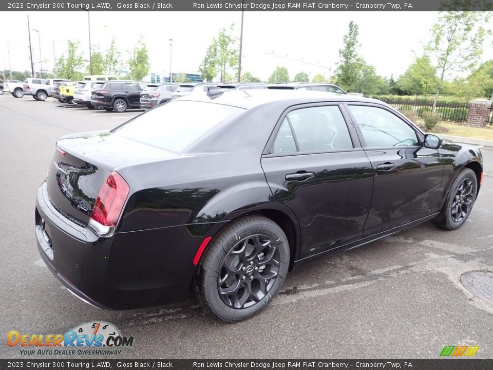 2023 Chrysler 300 Touring L AWD Gloss Black / Black Photo #5