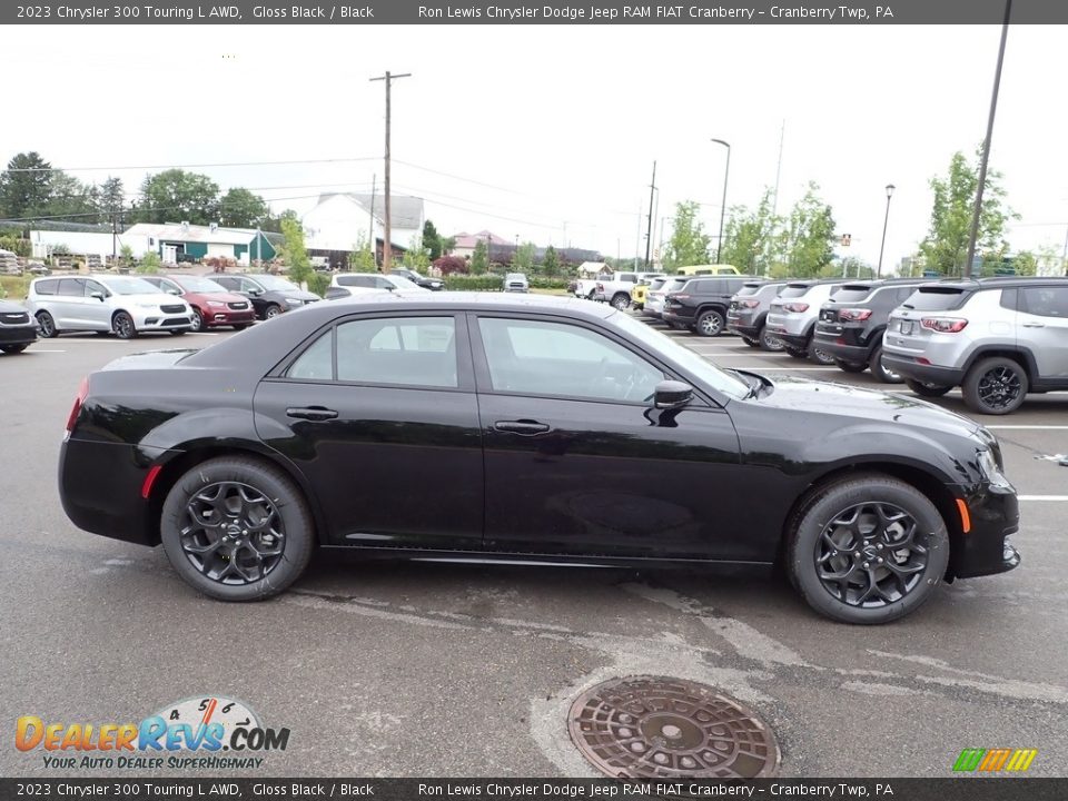 2023 Chrysler 300 Touring L AWD Gloss Black / Black Photo #6