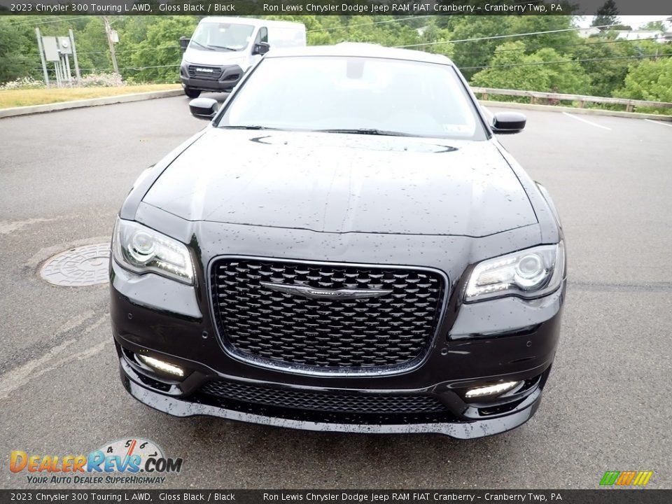 2023 Chrysler 300 Touring L AWD Gloss Black / Black Photo #8