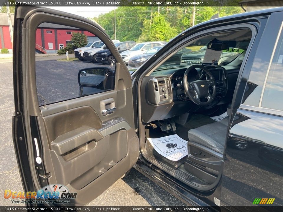 2016 Chevrolet Silverado 1500 LT Crew Cab 4x4 Black / Jet Black Photo #9