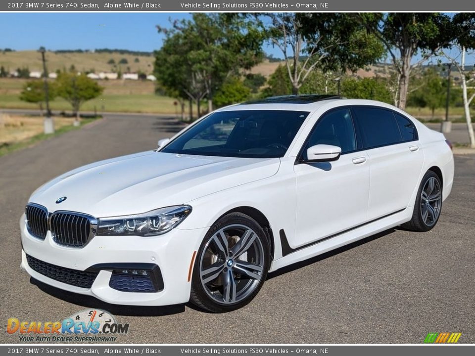 Front 3/4 View of 2017 BMW 7 Series 740i Sedan Photo #1