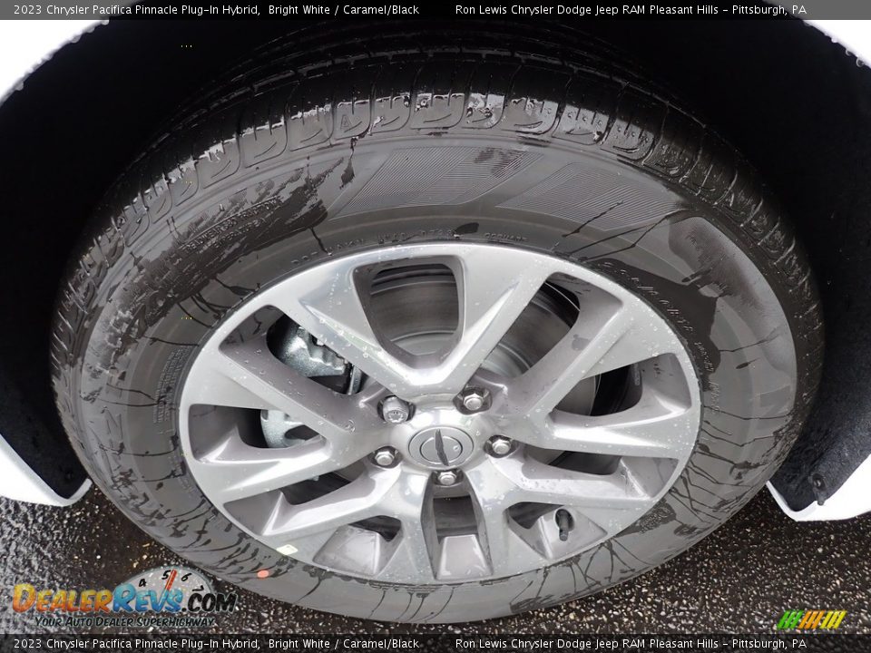 2023 Chrysler Pacifica Pinnacle Plug-In Hybrid Wheel Photo #10