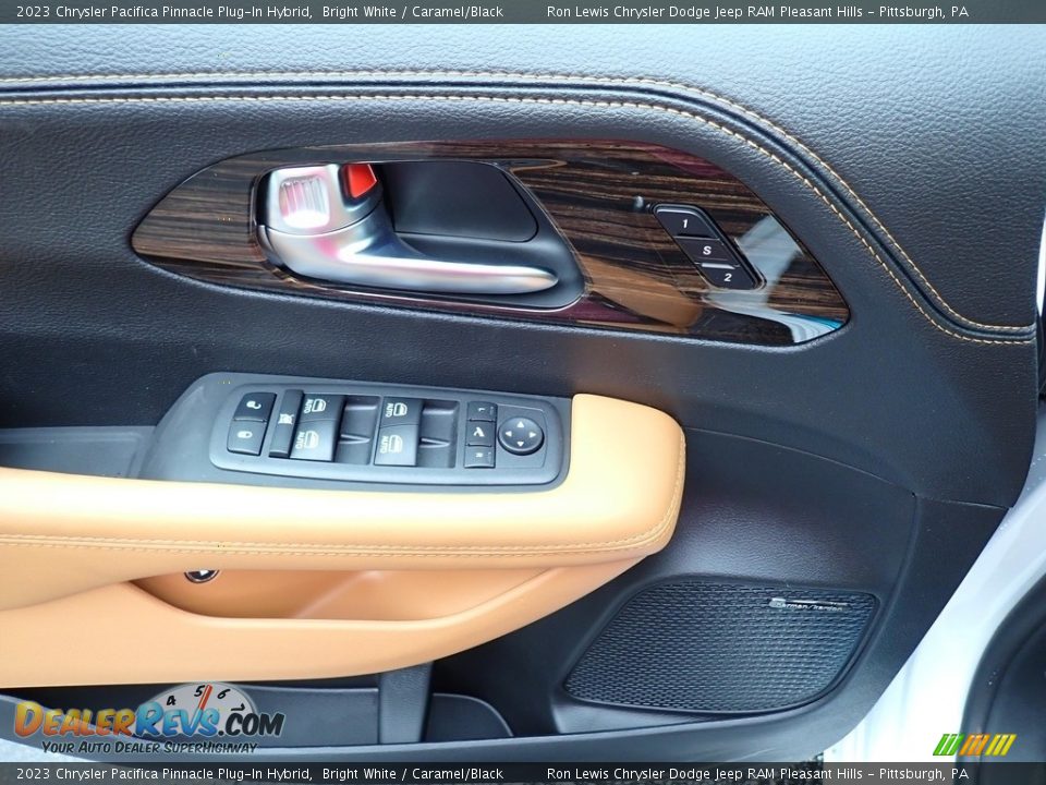 Door Panel of 2023 Chrysler Pacifica Pinnacle Plug-In Hybrid Photo #15