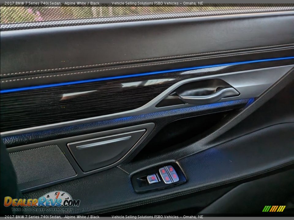 Door Panel of 2017 BMW 7 Series 740i Sedan Photo #8