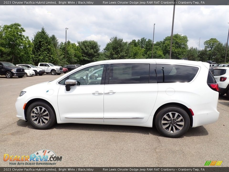 2023 Chrysler Pacifica Hybrid Limited Bright White / Black/Alloy Photo #7