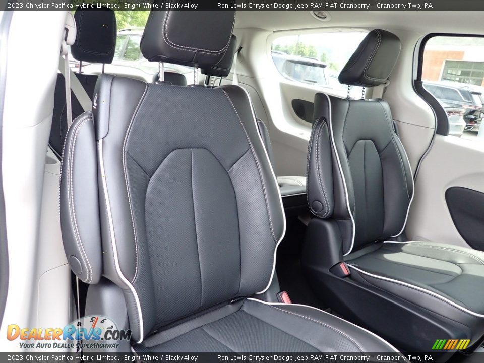 2023 Chrysler Pacifica Hybrid Limited Bright White / Black/Alloy Photo #10