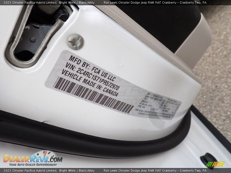 2023 Chrysler Pacifica Hybrid Limited Bright White / Black/Alloy Photo #20