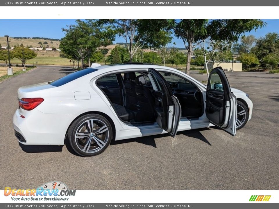 2017 BMW 7 Series 740i Sedan Alpine White / Black Photo #27