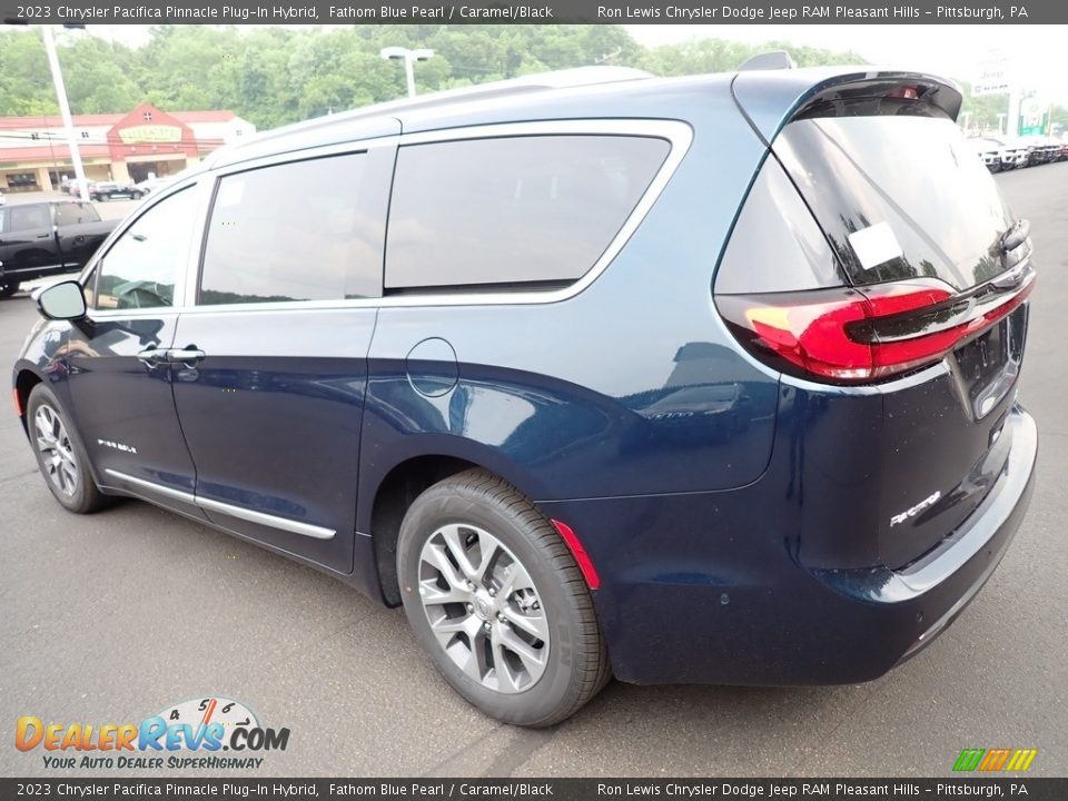 2023 Chrysler Pacifica Pinnacle Plug-In Hybrid Fathom Blue Pearl / Caramel/Black Photo #3