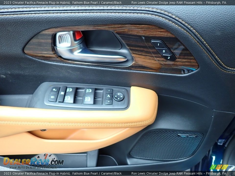 2023 Chrysler Pacifica Pinnacle Plug-In Hybrid Fathom Blue Pearl / Caramel/Black Photo #15