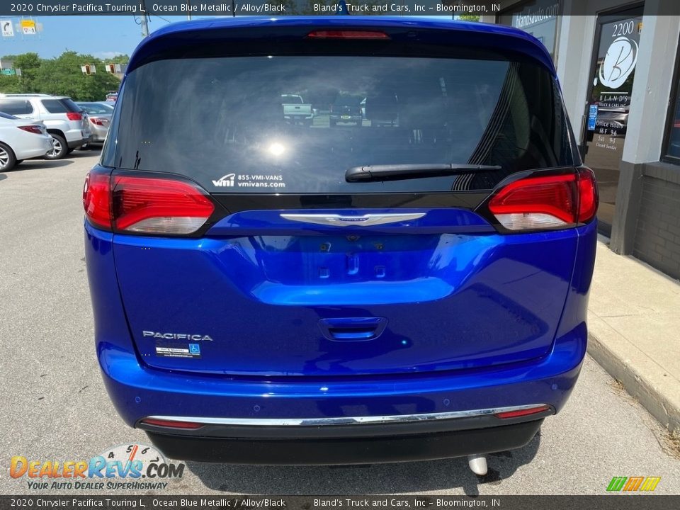 2020 Chrysler Pacifica Touring L Ocean Blue Metallic / Alloy/Black Photo #8